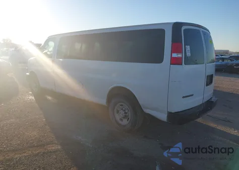 2020 Chevrolet Express Passenger Rwd 3500 Extended Wheelbase Ls z USA, uszkodzony, nr VIN 1GAZGNFG1L1272777
